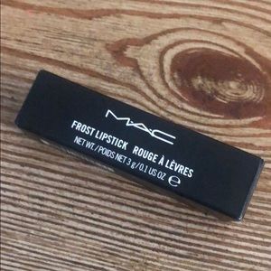 MAC lipstick shade CB 96